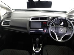 フィット 13G Fパッケージ FI