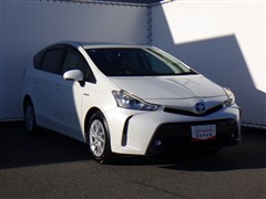 プリウスアルファ S