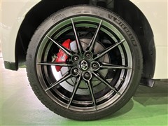 GRヤリス RZハイパフォーマンス