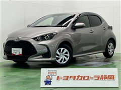ヤリス ハイブリッドX