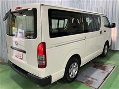 ハイエースバン DX