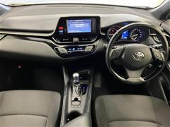 C-HR ハイブリッド S