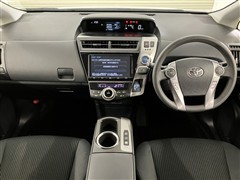 プリウスアルファ S