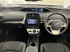 プリウス SSafety Plus