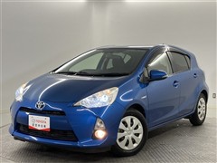 トヨタ　アクア S