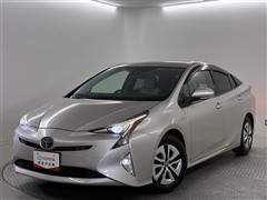 トヨタ プリウス A