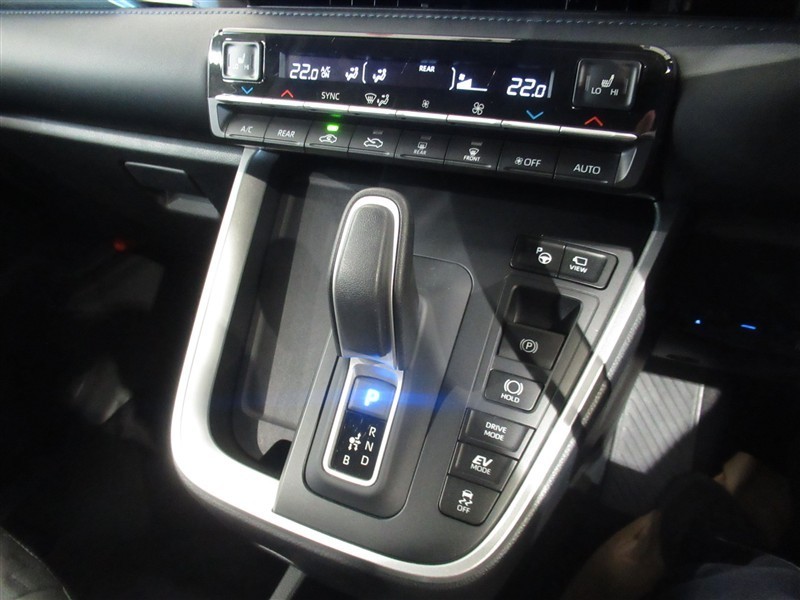 ヴォクシー ハイブリッド S-Z（34702A348081）の中古車 | トヨタ