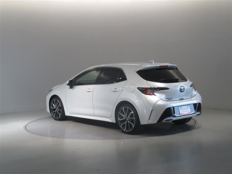 カローラスポーツHV 極美品 GZ4本タイヤ 走行距離3000km！ カローラスポーツHV 極美品 GZ4本タイヤ 走行距離3000km！ カローラ