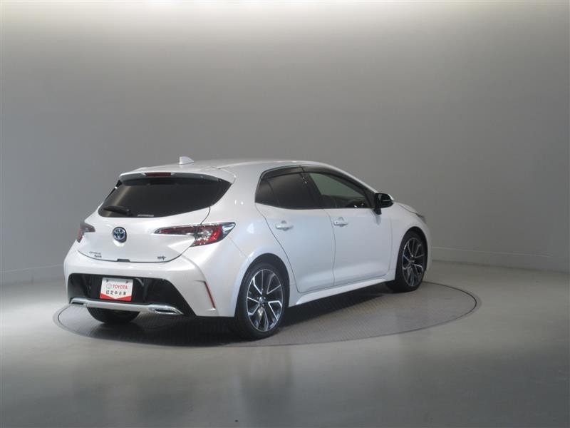 カローラスポーツHV 極美品 GZ4本タイヤ 走行距離3000km！ カローラスポーツHV 極美品 GZ4本タイヤ 走行距離3000km！ カローラ