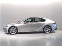 IS300h バージョンL