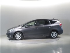 プリウスアルファ S