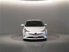 プリウス Sセーフティプラス