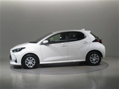 ヤリス ハイブリッド X