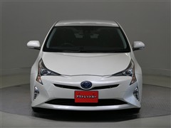 プリウス Sセーフティプラス