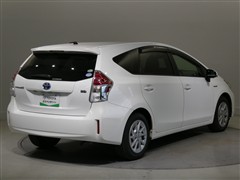 プリウスアルファ S