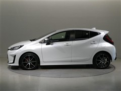 アクア GR スポーツ