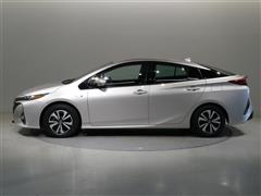 プリウスPHV A