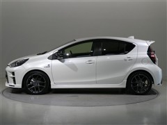 アクア GRスポーツ 17インチpkg