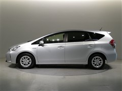 プリウスアルファ S