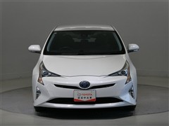 プリウス Sセーフティプラス