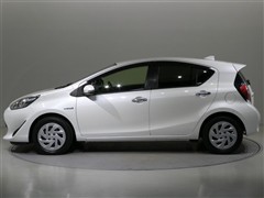 アクア Sスタイルブラック