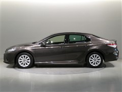 カムリハイブリッド WS