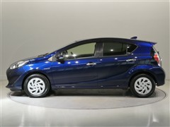 アクア Sスタイルブラック