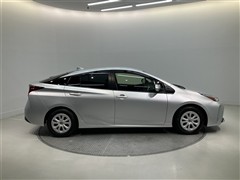 プリウス Sセーフティプラス2