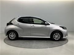 ヤリス X ターンチルトシート