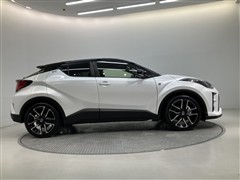 C-HR S GRスポーツ