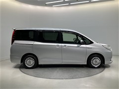 ノア ハイブリッド G