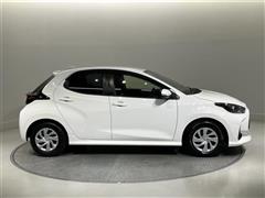 ヤリス ハイブリッド X