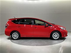 プリウスアルファ S