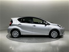 アクア S スタイルブラック