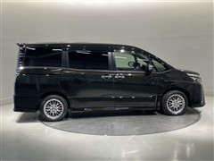 ヴォクシーHV ZSキラメキ3