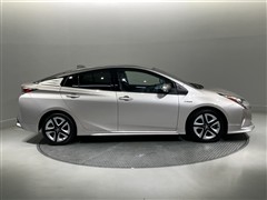 プリウス A ツーリングセレクション