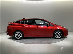 プリウス A プレミアムツーリング