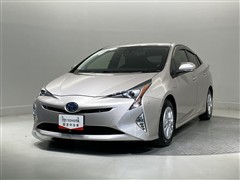 プリウス Sセーフティープラス