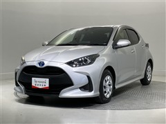 トヨタ　ヤリス ハイブリッド X