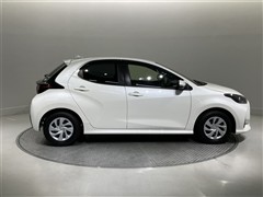 ヤリス ハイブリッド G