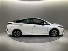 プリウスPHV SセーフティPG