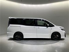 ヴォクシー ZS GRスポーツ