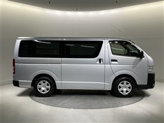 ハイエースバン デラックス
