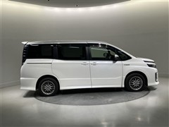 ヴォクシー ハイブリッドZS