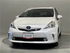 プリウスアルファ S