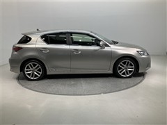 CT200h クールツーリングS