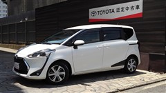 トヨタ シエンタHEV ファンベースG クエロ