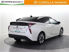 プリウス Sセーフティプラスツートン