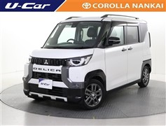 三菱　デリカミニ T プレミアム