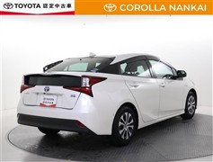 プリウス A